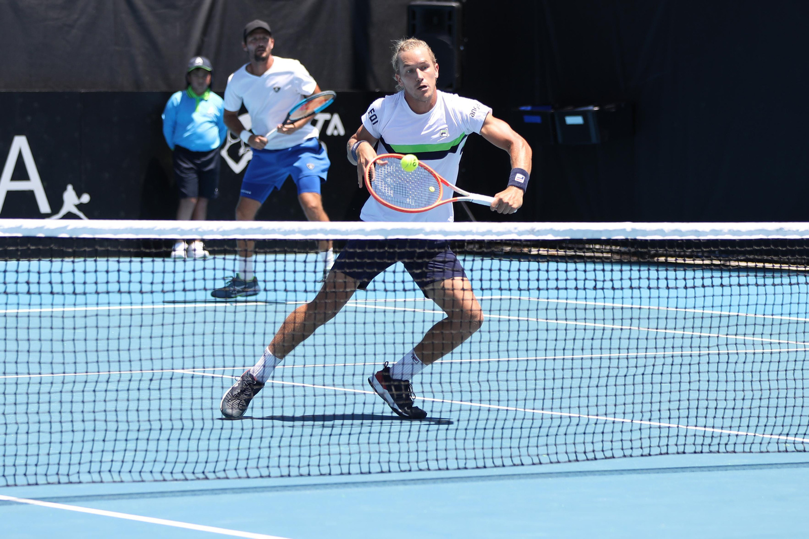 Rafael Matos e parceiro derrotam dupla favorita e alcançam as quartas no ATP de Adelaide