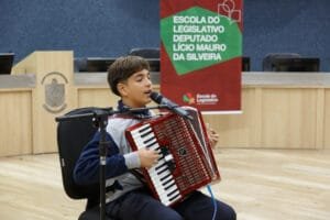 Balneário Camboriú,Câmara Municipal,Itajaí,Conferência Regional de Vereador Mirim – Litoral do Vale do Itajaí,Balneário Piçarras,Itapema,Porto Belo,Objetivos do Desenvolvimento Sustentável,Cúpula das Nações Unidas sobre o Desenvolvimento Sustentável de 2015,Escola do Legislativo Deputado Lício da Silveira,Assembleia Legislativa do Estado de Santa Catarina,Escola do Legislativo Vereadora Maria Rosa Heleno Schulte,Florianópolis