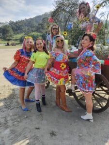 vigésima primeira edição,Chá Beneficente,Rede Feminina de Combate ao Cancer,Clube Ariribá,Modas da Ana Vargas,Pucket,Milon Expositores,Sak Som,Louise Lucena,Camiseta do Outubro Rosa,Anabela Becker,A4 Movelaria,Moveleiro da América Latina,São Paulo Expo,Balneário Camboriú,FORMOBILE,Rede Feminina,Camboriú,Regina Lange,Arraiá das Sinhazinhas,Savana Garden,Saga,Festa Junina