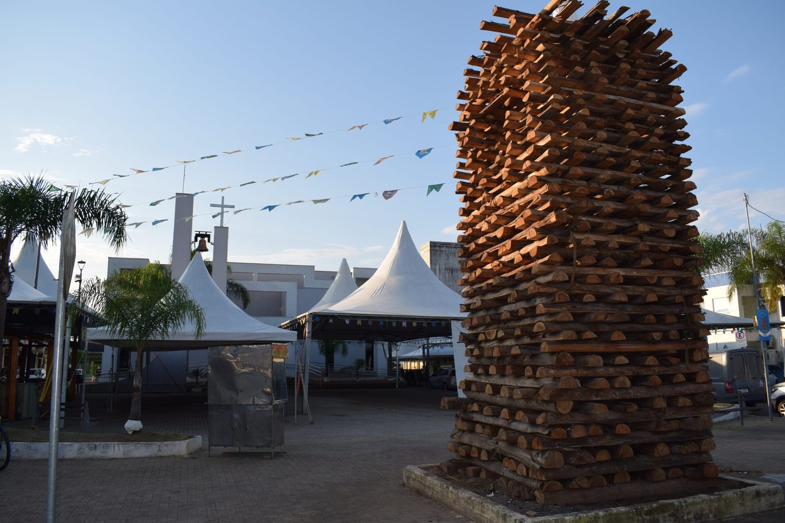 São João,Itajaí,Paróquia São João Batista,Rua Doutor Pedro Rangel,queima da fogueira,Fundação Cultural de Itajaí