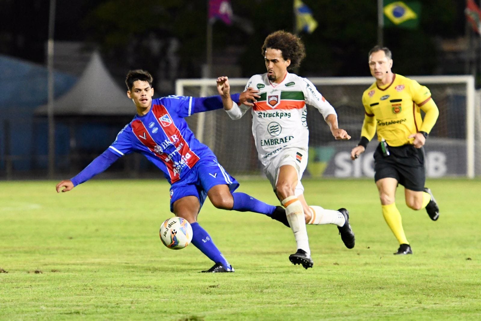 Campeonato Catarinense,Futebol,Camboriú,Brusque,estádio Dr. Hercílio Luz,Blumenau,estádio das Nações