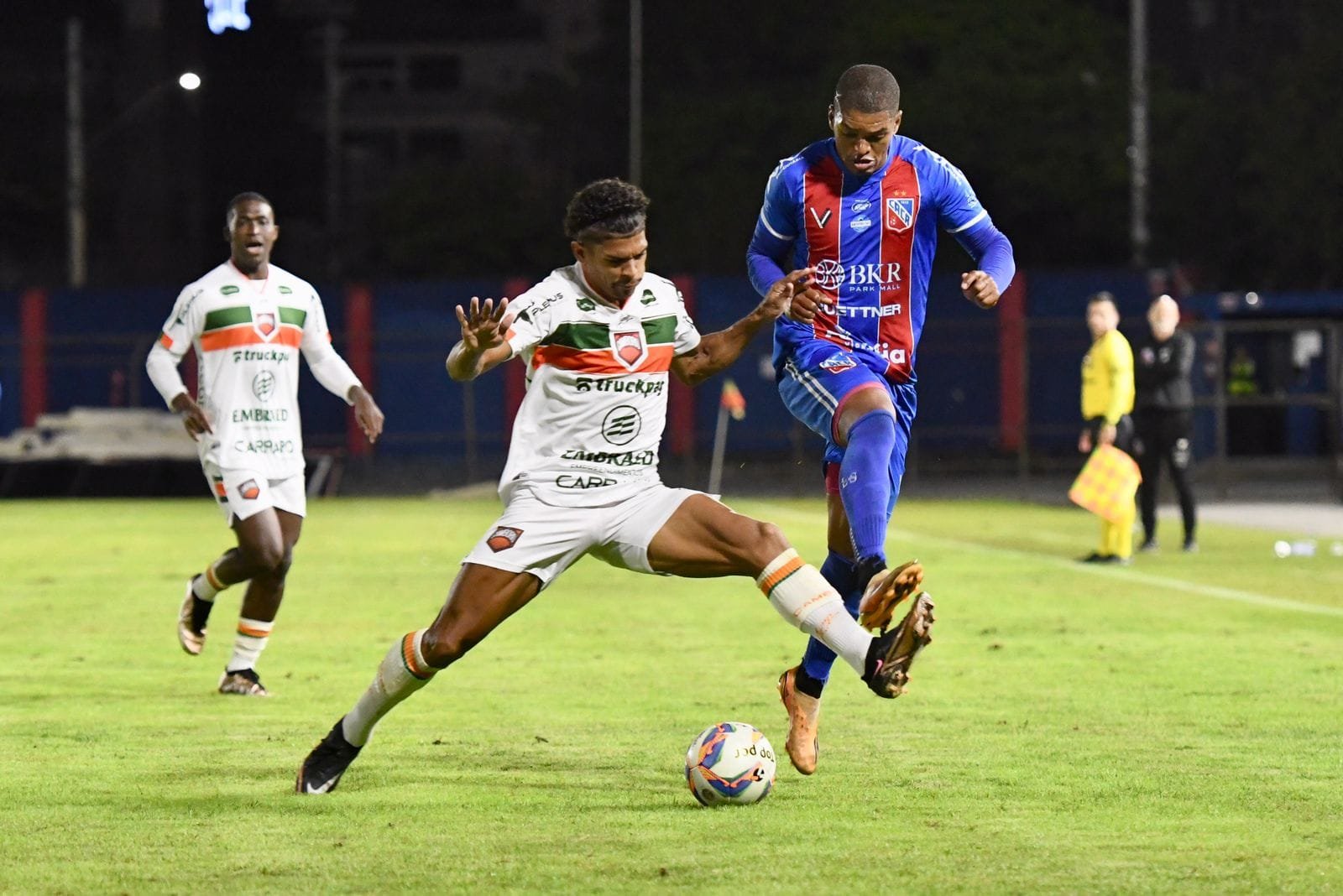 Campeonato Catarinense,Futebol,Camboriú,Brusque,estádio Dr. Hercílio Luz,Blumenau,estádio das Nações