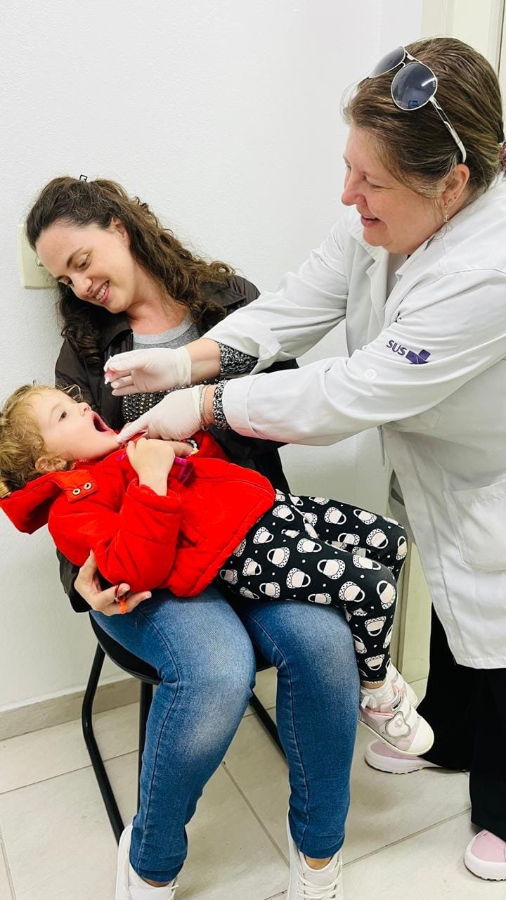 Balneário Camboriú,Unidades Básicas de Saúde,poliomielite,Secretaria da Saúde,paralisia flácida,Núcleos de Educação Infantil