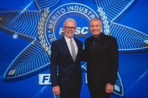 Francisco Graciola,FG Empreendimentos,Comenda do Mérito Industrial de Santa Catarina,Jean Graciola,Mario Cezar de Aguiar,FIESC,Assis Strasser da GTS do Brasil,Heinz Engel do Conselho de Acordantes da Condor,Henrique Deiss da Têxtil Oeste,Vera Olivo da La Moda