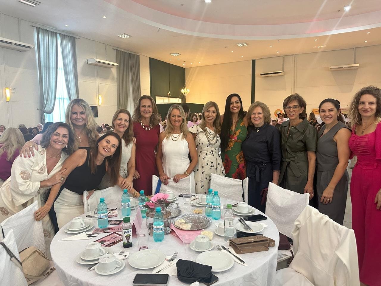 vigésima primeira edição,Chá Beneficente,Rede Feminina de Combate ao Cancer,Clube Ariribá,Modas da Ana Vargas,Pucket,Milon Expositores,Sak Som,Louise Lucena,Camiseta do Outubro Rosa,Anabela Becker,A4 Movelaria,Moveleiro da América Latina,São Paulo Expo,Balneário Camboriú,FORMOBILE,Rede Feminina,Camboriú,Regina Lange,Arraiá das Sinhazinhas,Savana Garden,Saga,Festa Junina