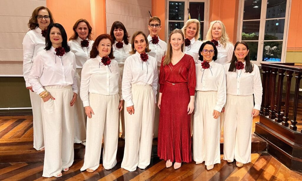 Grupo Ad Libitum,Museu Histórico,Itajaí,Música,clássicos românticos,vozes femininas,harmonia vocal,Hortênsia Vechi,clássica,religiosa,popular,nacional,internacional