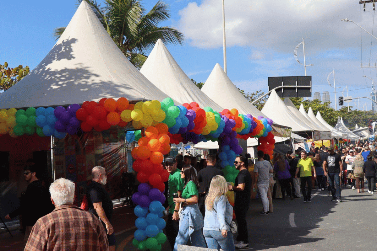 Balneário Camboriú,BC Jazz Fest,Praia Central,Praça Almirante Tamandaré,Casamento Coletivo,24ª edição da Festa dos Amigos