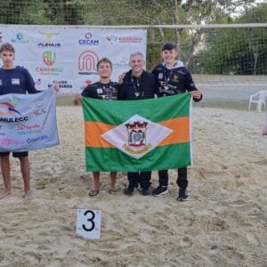 Camboriú,Circuito Catarinense,Vôlei de Praia,Clube Brejeiros,Rio do Meio,Associação de Voleibol do Município,Fundação Municipal de Esportes,Campeonato Brasileiro de Clubes,Serra,Espírito Santo