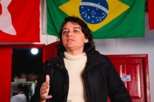 Carla Ayres,Partido dos Trabalhadores,Balneário Camboriú,Bombinhas,Prefeitura de Itapema,Foz do Itajaí,LGBTI+