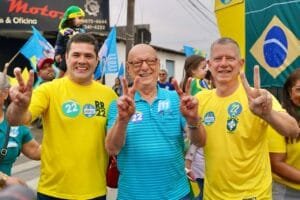 Evento contou com a presença do ex-prefeito Jandir Bellini e do senador Esperidião Amin,Itajaí,coligação,caminhada