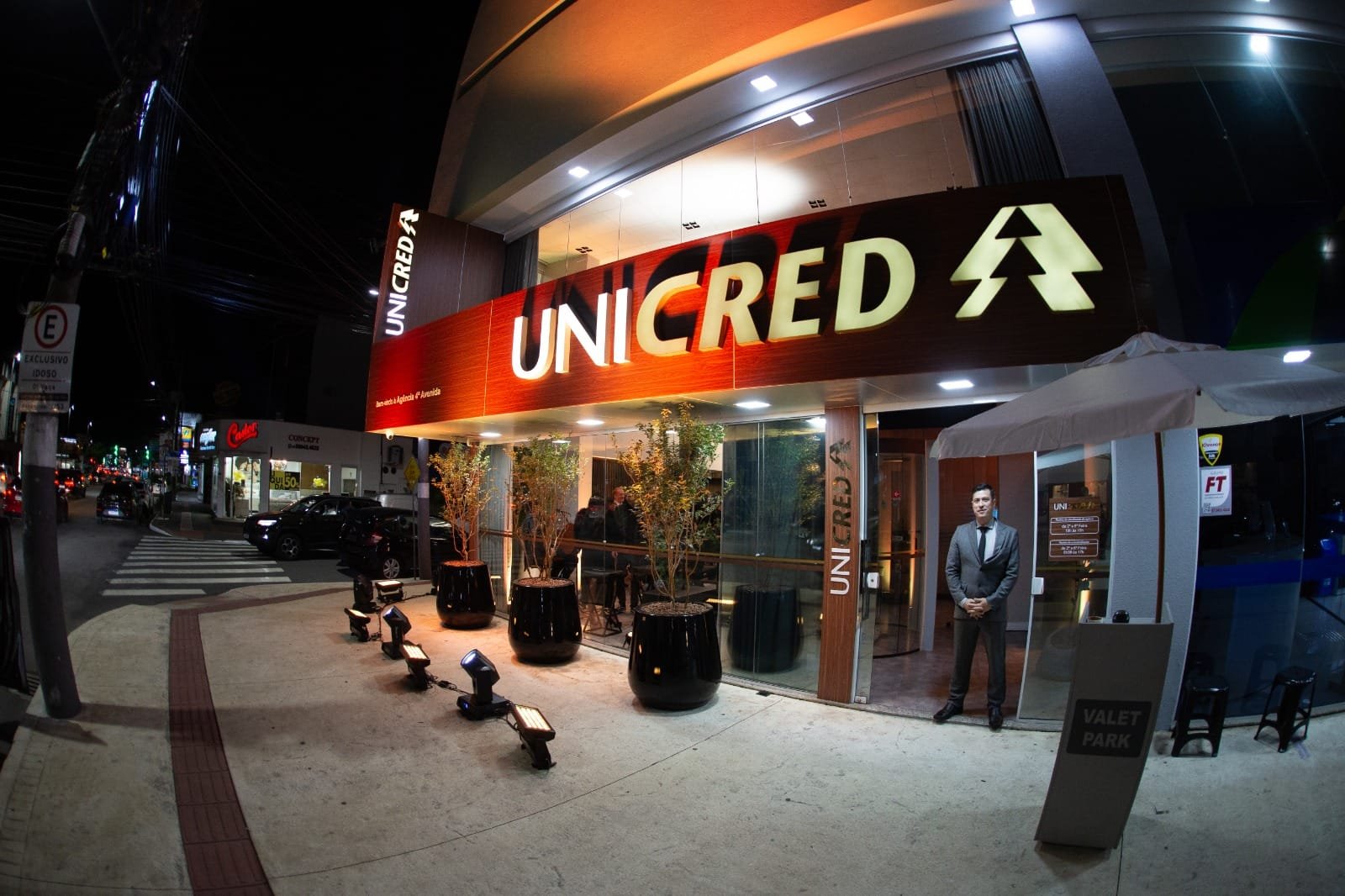 Unicred,nova agência,reinauguração,investimento,modernização