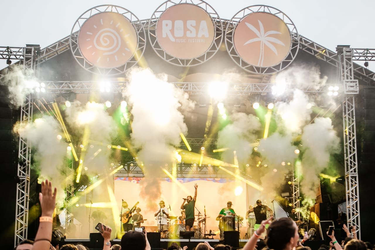 New York Times,Rosa Music Festival 2024,Hotel Pousada Laguna Rosa,Hit Makers,Bosque 55