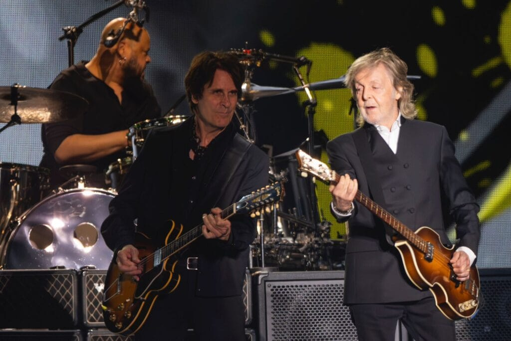 Paul McCartney,Florianópolis,Beatle,Ilha da Magia,Camarote Oásis,estádio do Avaí,Angeloni,Beira-Mar