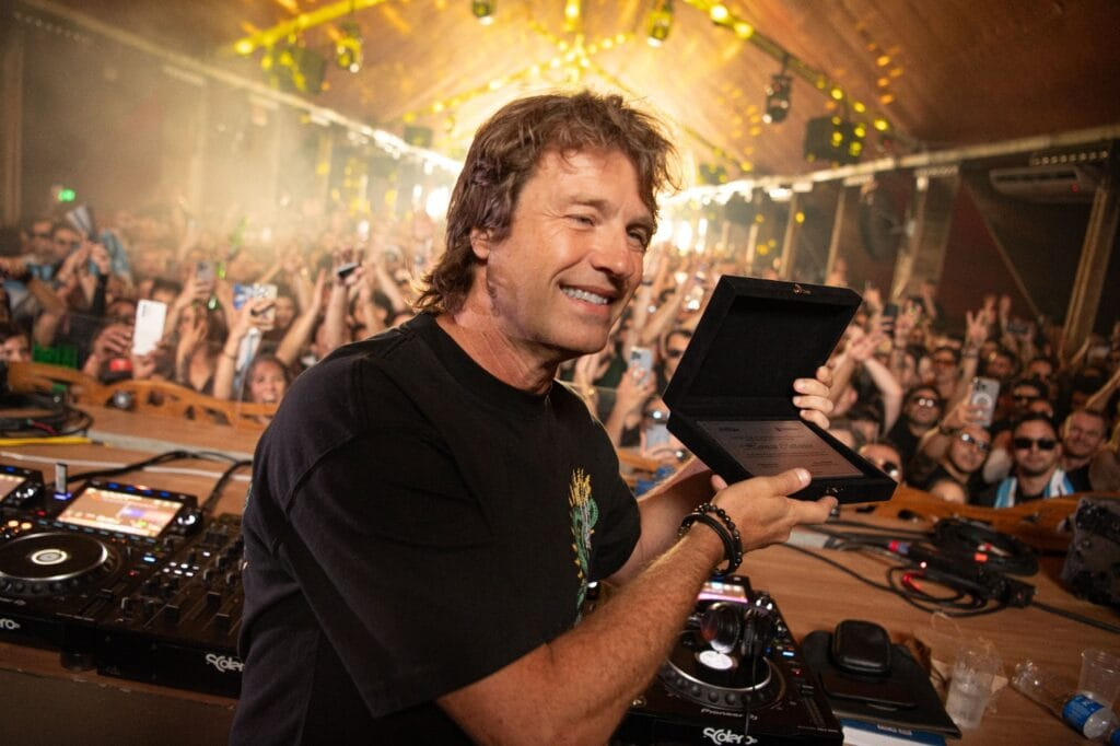 Warung Beach Club,Hernan Cattaneo,Itajaí,Música Eletrônica,Cidadão de Honra