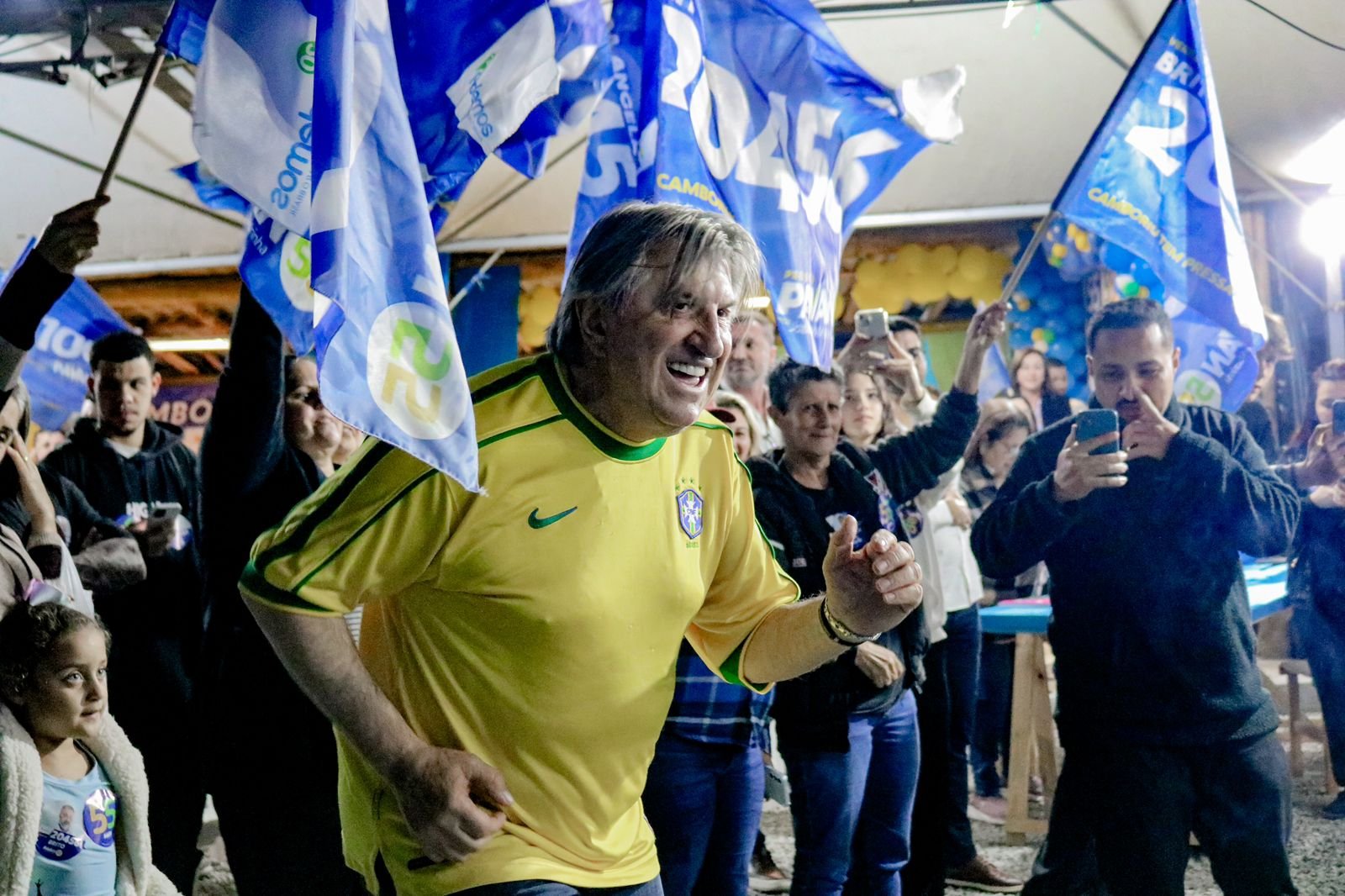 Leonel Pavan,Multidão de Eleitores,Lançamento oficial,Juliana Pavan,"Camboriú é a Bola da Vez"