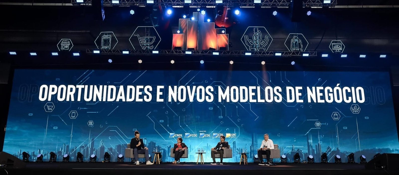 Omnivarejo 2024,Inovação tecnológica,Transformação digital,Redes sociais,Modelos de negócios