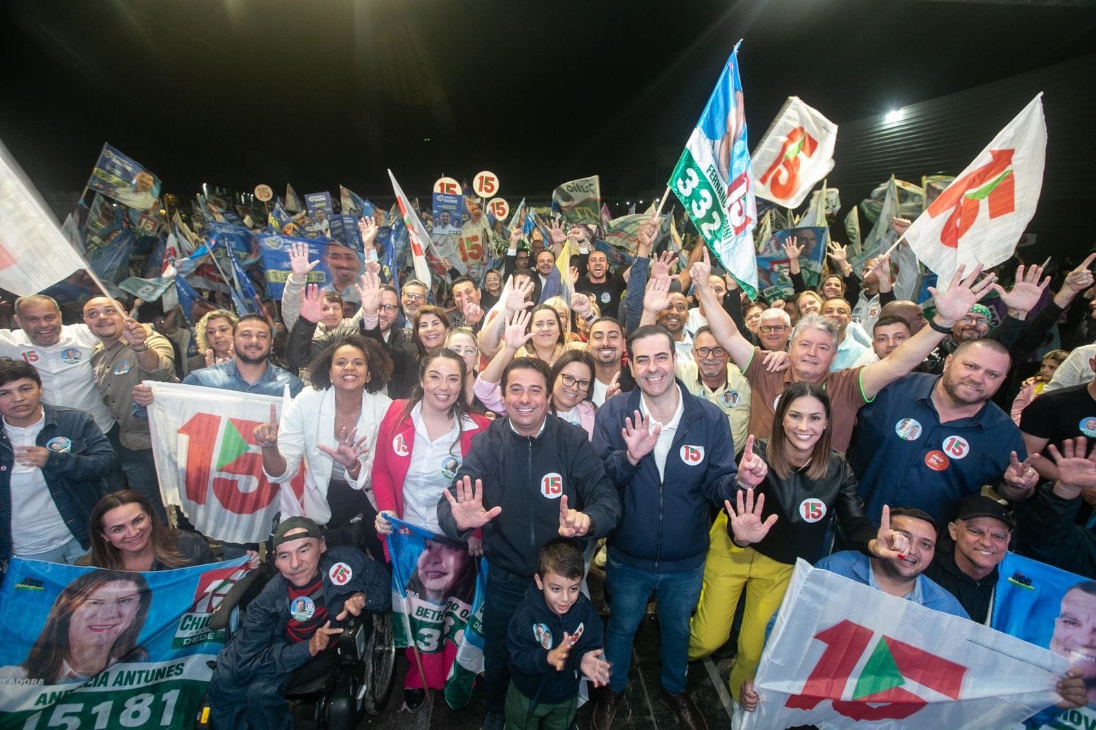Carlos Chiodini,Márcio José Gonçalves,Comício,Bairro São Vicente,Emerson Stein