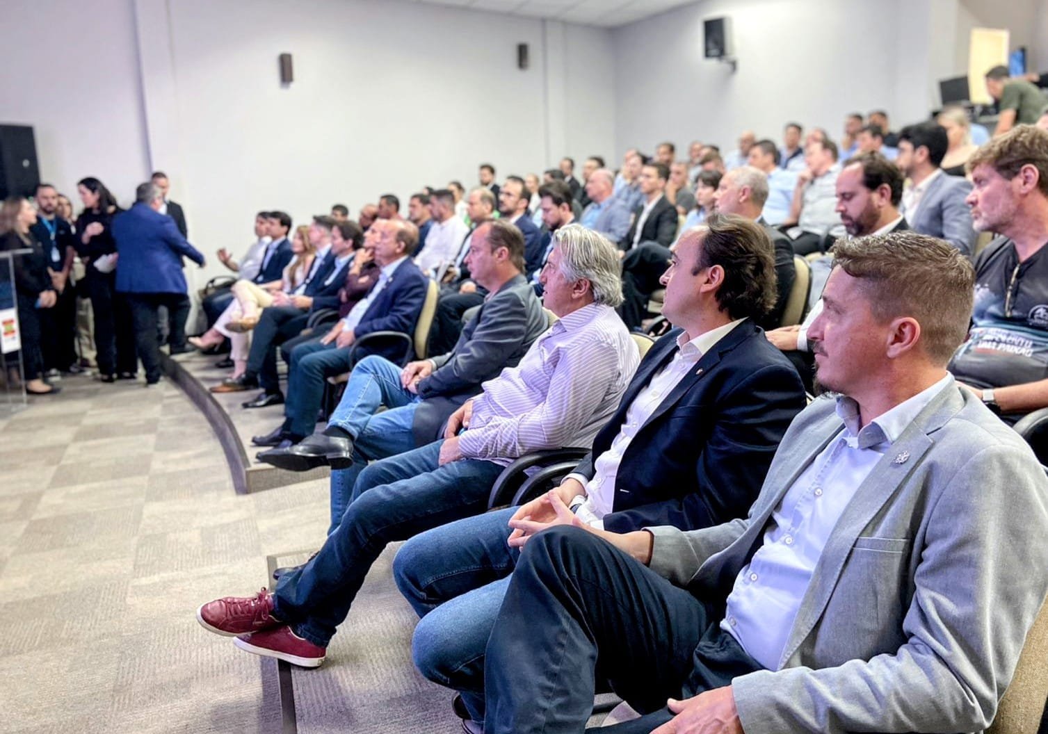 Pavan participa da assinatura de intensões do PROMOBIS na AMFRI