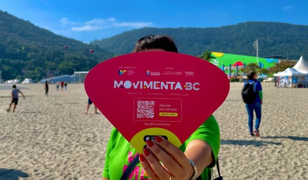 Movimenta BC,Balneário Camboriú,40 mil downloads,cupons de vantagem,Balneário Camboriú Convention & Visitors Bureau,agenda de eventos,Andrezza Negrini,Instagram