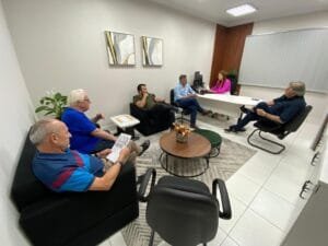 No Ministério Público,Pavan reafirma interesse do Município na compra do Hospital de Camboriú