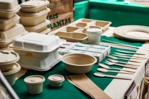 Feira Bombinhas Mais Sustentável,CEIT Leonel de Moura Brizola,práticas sustentáveis,Prefeitura de Bombinhas,consumo consciente,negócios locais,energia solar,cosméticos naturais