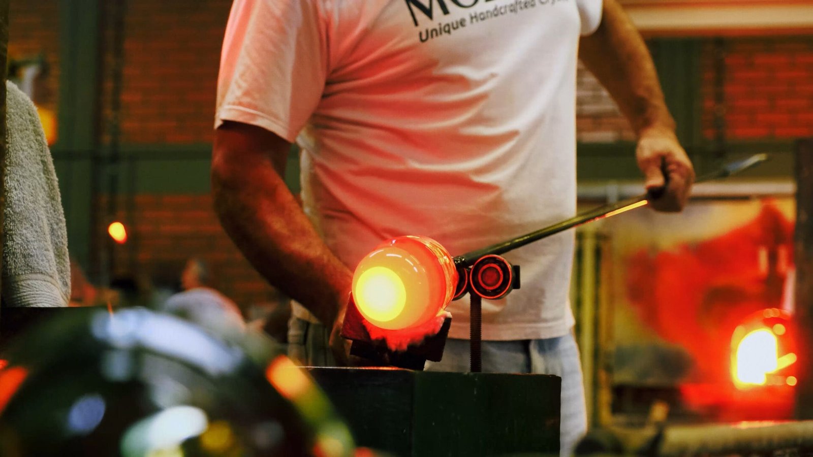 Blumenau,Mozart,tradição milenar,cristais,pureza,óxido de chumbo,taças,exportação,Concurso Brasileiro de Cervejas,Museu do Cristal.