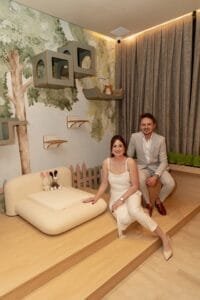 abertura da Mostra CASACOR,participação da REVEEV,lançamento de coleções,tema “De presente,o agora”,camas e colchões REVEEV,ambientes de design,profissionais da CASACOR,eventos de design,interiores em Florianópolis,inovação em decoração