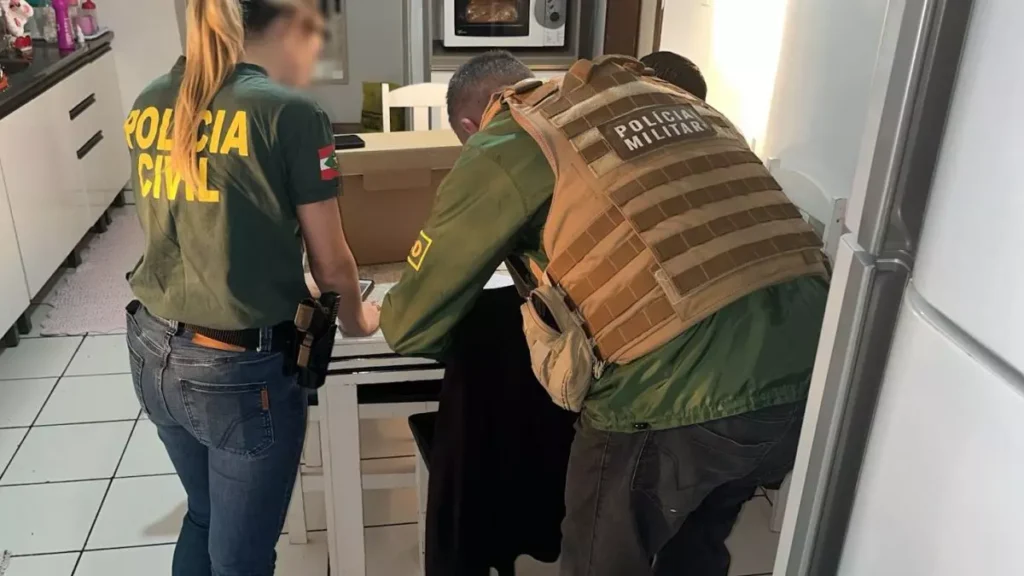 Mandado,GAECO,busca e apreensão,vereador,Camboriú,investigação,transparência