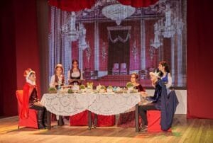 Teatro Bruno Nitz terá espetáculos musicais e teatrais nesta semana