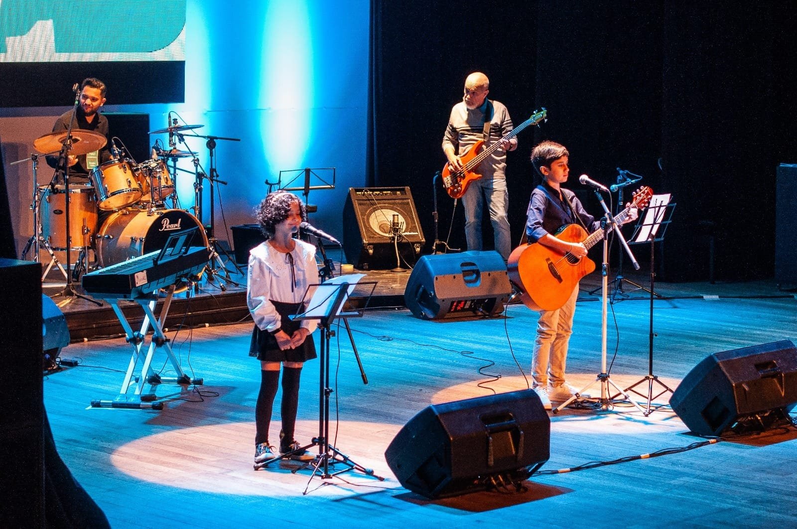 Espetáculo de música pop estará em cartaz no Teatro Bruno Nitz nesta terça