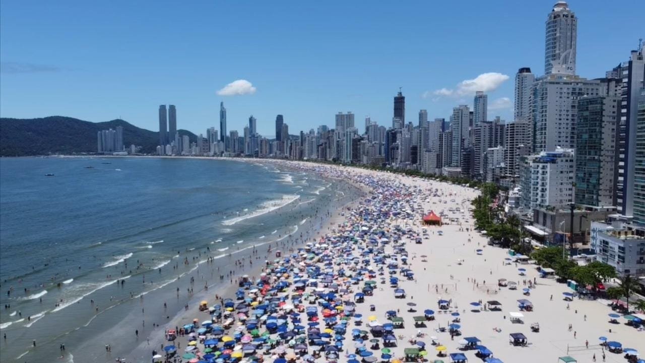 Ocupação hoteleira em Balneário Camboriú nos próximos feriados deve ultrapassar 80%