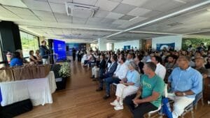 BOMBINHAS É PREMIADA POR DESTAQUE EM EDUCAÇÃO AMBIENTAL EM CERIMÔNIA NACIONAL DO BANDEIRA AZUL