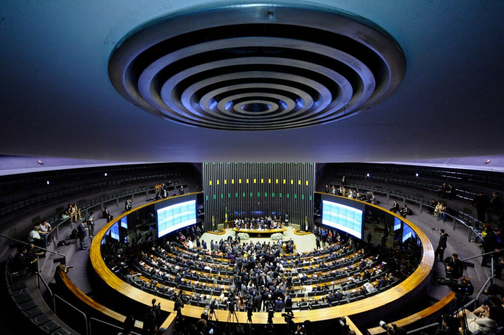 Câmara e Senado transmitirão Cúpula do P20 em português,inglês e espanhol