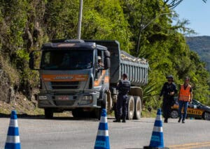 Bombinhas divulga novas regras para entrada para ônibus e caminhões