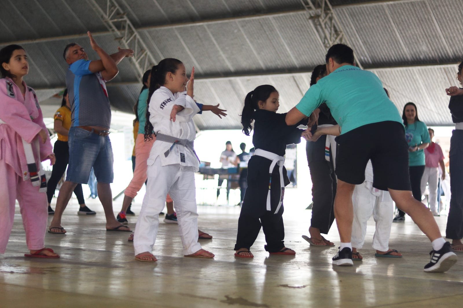 Camboriú,Prospera,Águas de Camboriú,Instituto Aegea,Serviços Gratuitos,Saúde,Voluntariado,Responsabilidade Social,Câncer de Mama,Saneamento Básico,Bem-Estar