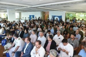 Cerimônia Nacional Bandeira Azul abre a temporada 2024/2025 no Brasil e celebra o turismo sustentável