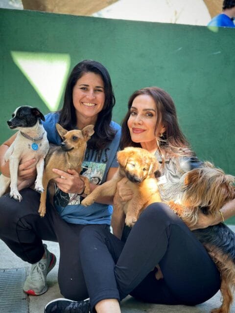 Claudia Métne registra evento de adoção Pet com Deise Falci
