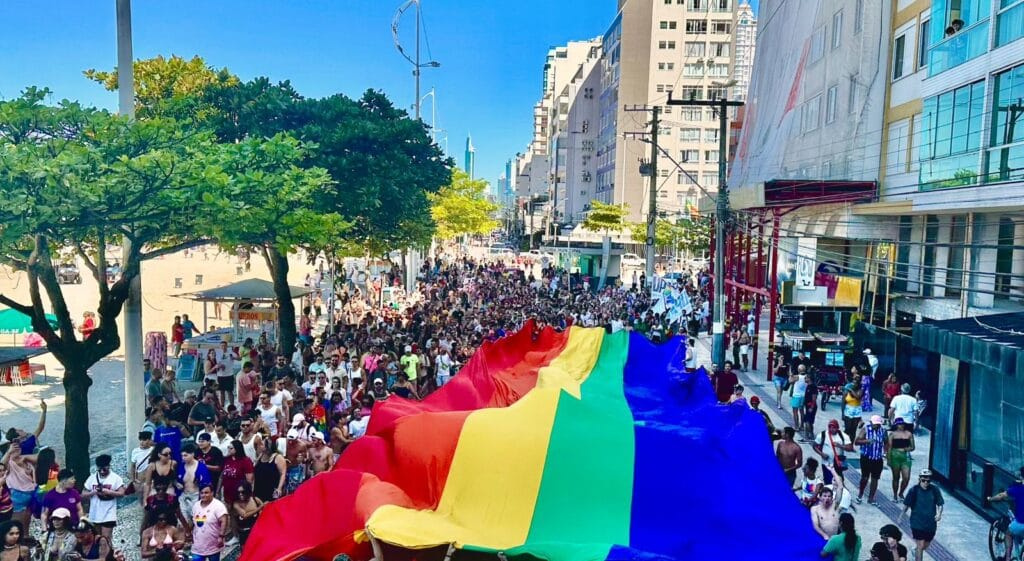 Parada da Diversidade de Balneário Camboriú acontecerá neste domingo na Terceira Avenida