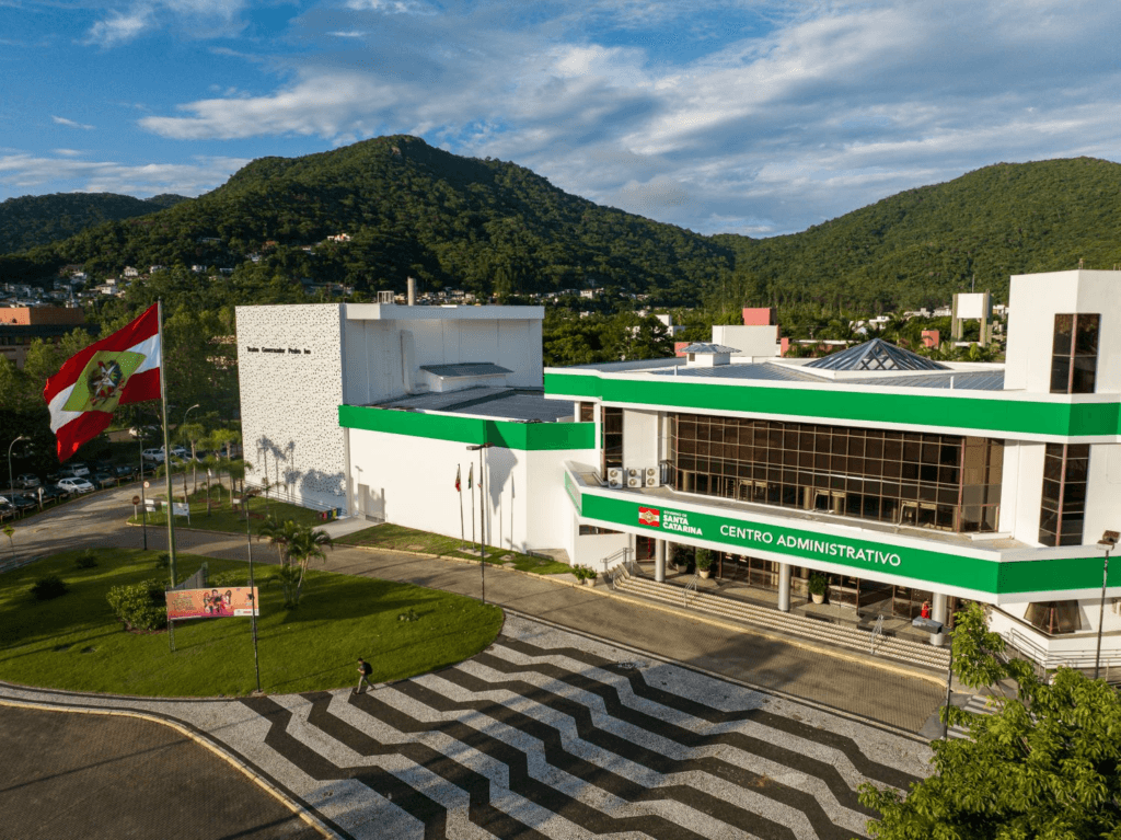 Dia da Consciência Negra,feriado,serviços estaduais,funcionamento,Santa Catarina,saúde,segurança pública,rodovias,Detran,Procon,Casan,Celesc,Cidasc,comunicação.