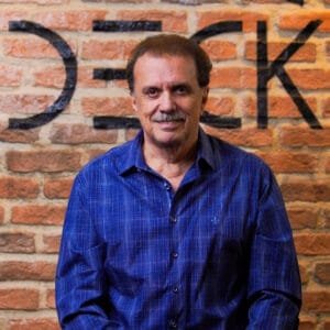 Maestro Eduardo Lages recebe convidados especiais em show beneficente no projeto Deck Music,na LagoaApresentação acontece no dia 04 de dezembro,quarta-feira,às 19h,no restaurante Deck,para ajudar o projeto Obra do Berço