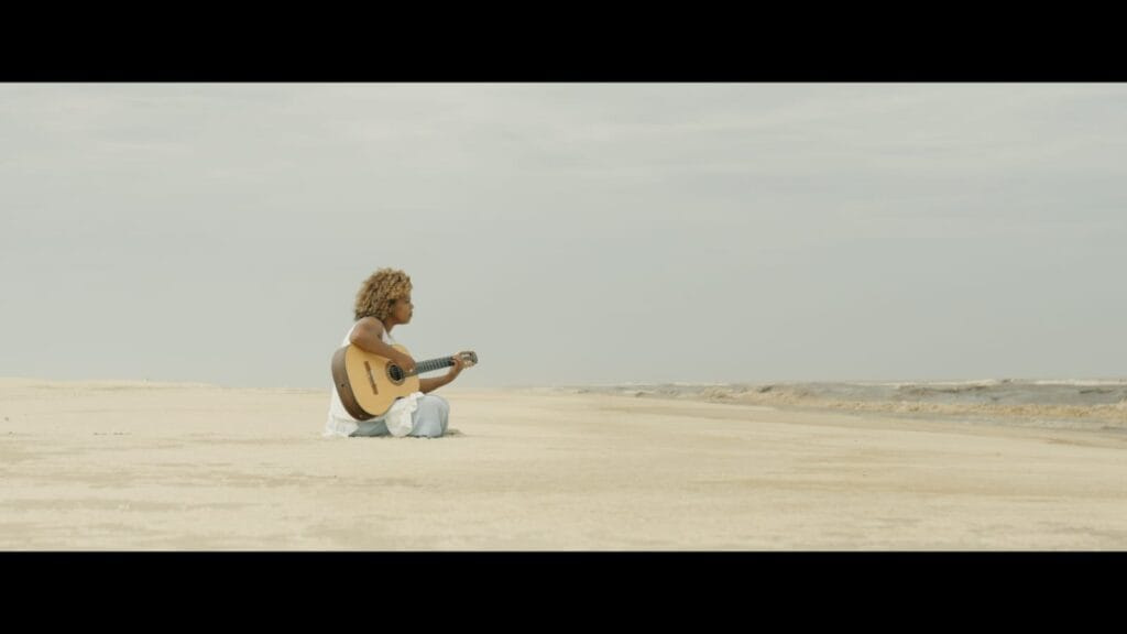Prika Lourenço leva show “Vento Norte” ao palco do Sesc, em Joinville