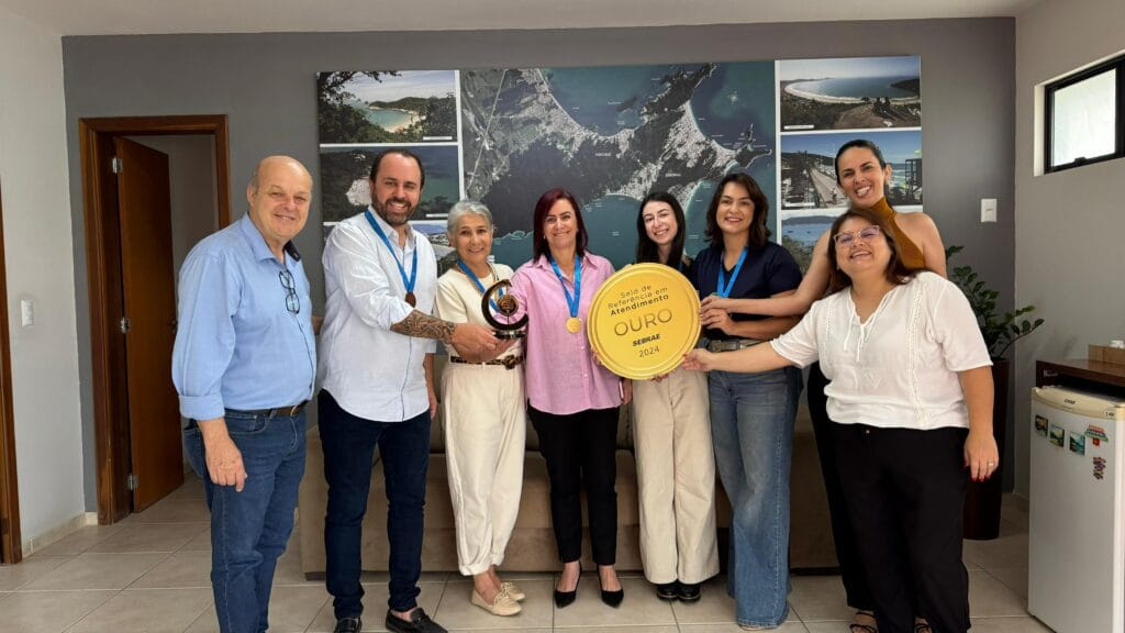 SALA DO EMPREENDEDOR DE BOMBINHAS RECEBE SELO OURO DE REFERÊNCIA EM ATENDIMENTO