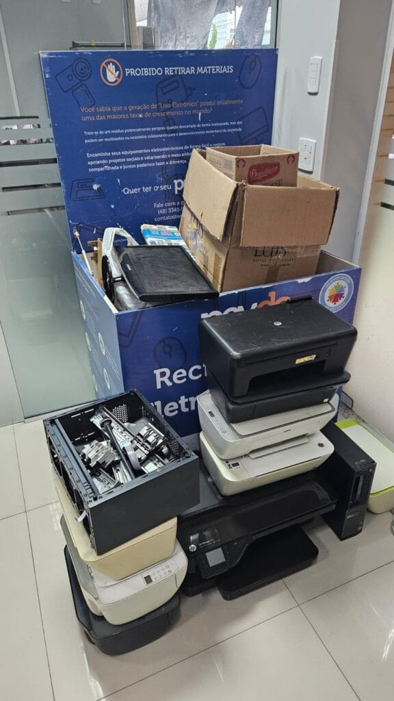 Faxina sustentável: ACIBALC incentiva descarte de eletrônicos