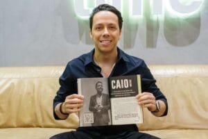 Lançamento do Livro de Coautoria Experts Movimentou Balneário Camboriú no Café Cultura