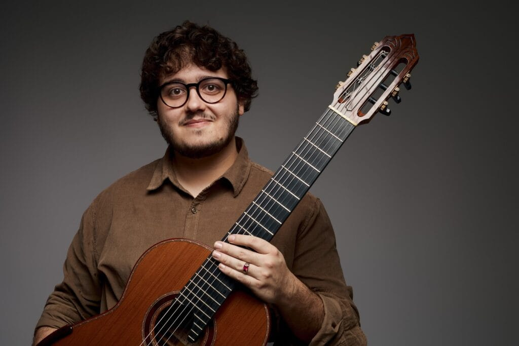 livro de arranjos,Ney Souza,compositor catarinense,música popular,música clássica,arranjo de câmara,música instrumental brasileira,Florianópolis,Itajaí,Lei Paulo Gustavo,Aconcagua,Nicole Ruju,choro,frevo,maxixe,formação de câmara,bandas filarmônicas,orquestras,educador musical,música latino-americana,violão solo,choro patrimônio cultural,Fundação Cultural Catarinense