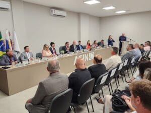 Câmara de Navegantes celebra cidadãos que transformam com Sessão Solene de Outorga de Títulos