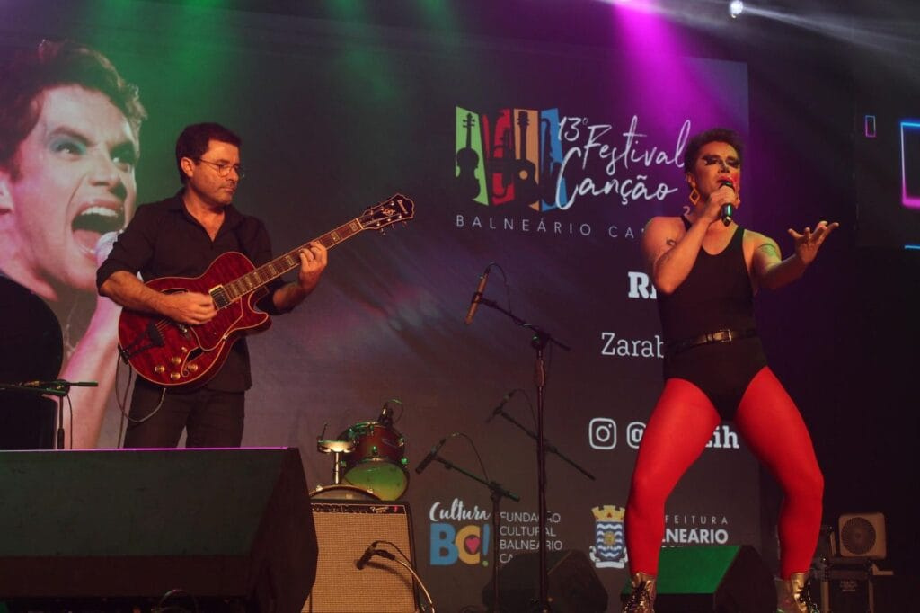Música Filhos de Nero vence 13º Festival da Canção de Balneário Camboriú
