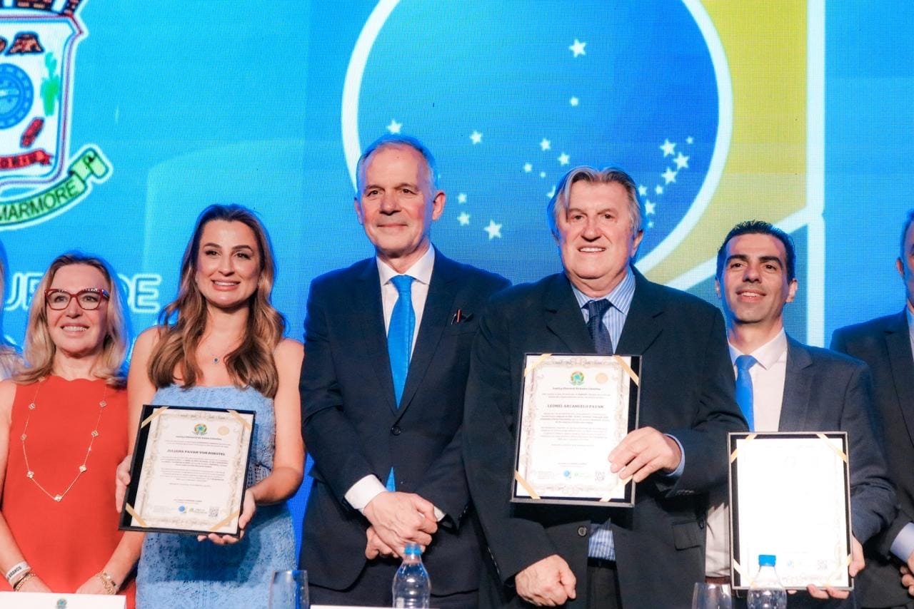 Emoção: diplomação de Juliana e Leonel Pavan é momento histórico na política de Santa Catarina
