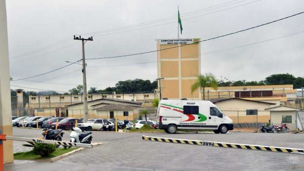 Em Itajaí,médico de 79 anos é condenado a quase 11 anos de prisão por tentativa de homicídio e falsa identidade após denúncia do MPSC