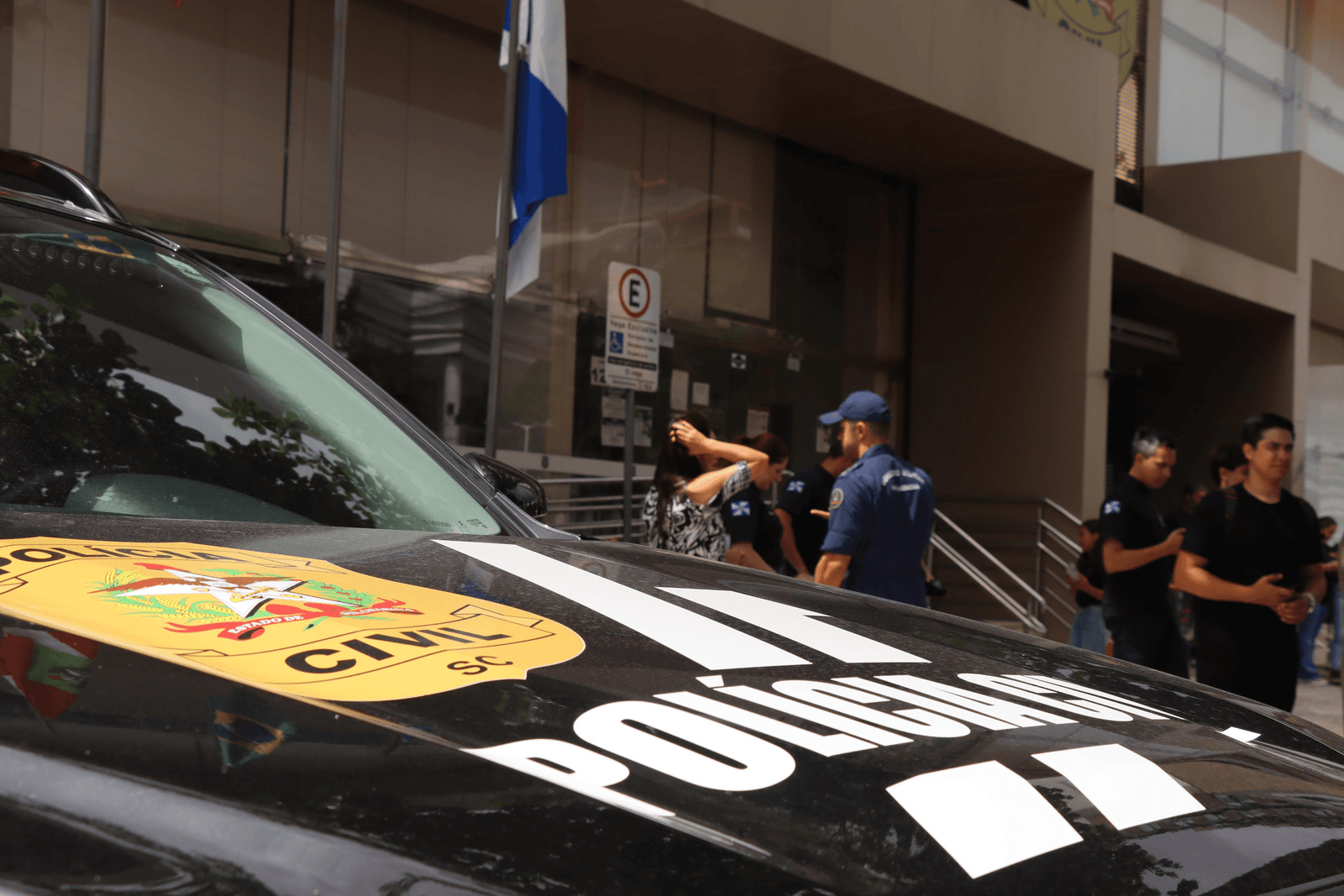 viaturas,segurança pública,Balneário Camboriú,Chevrolet Onix,Nissan Frontier,Volkswagen Amarok